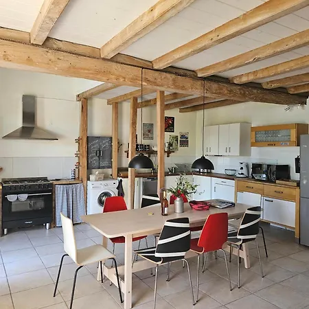 Feriehus Maison Charentaise Avec Piscine Et Boulodrome *