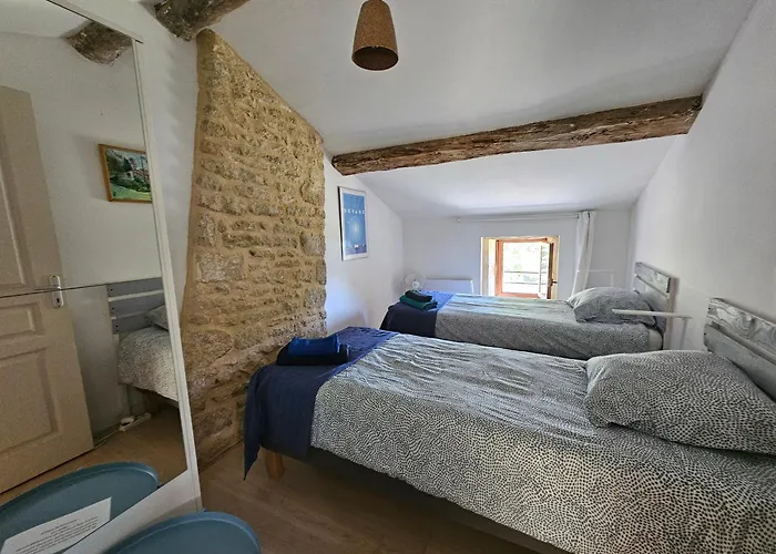 Сasa de vacaciones Maison Charentaise Avec Piscine Et Boulodrome